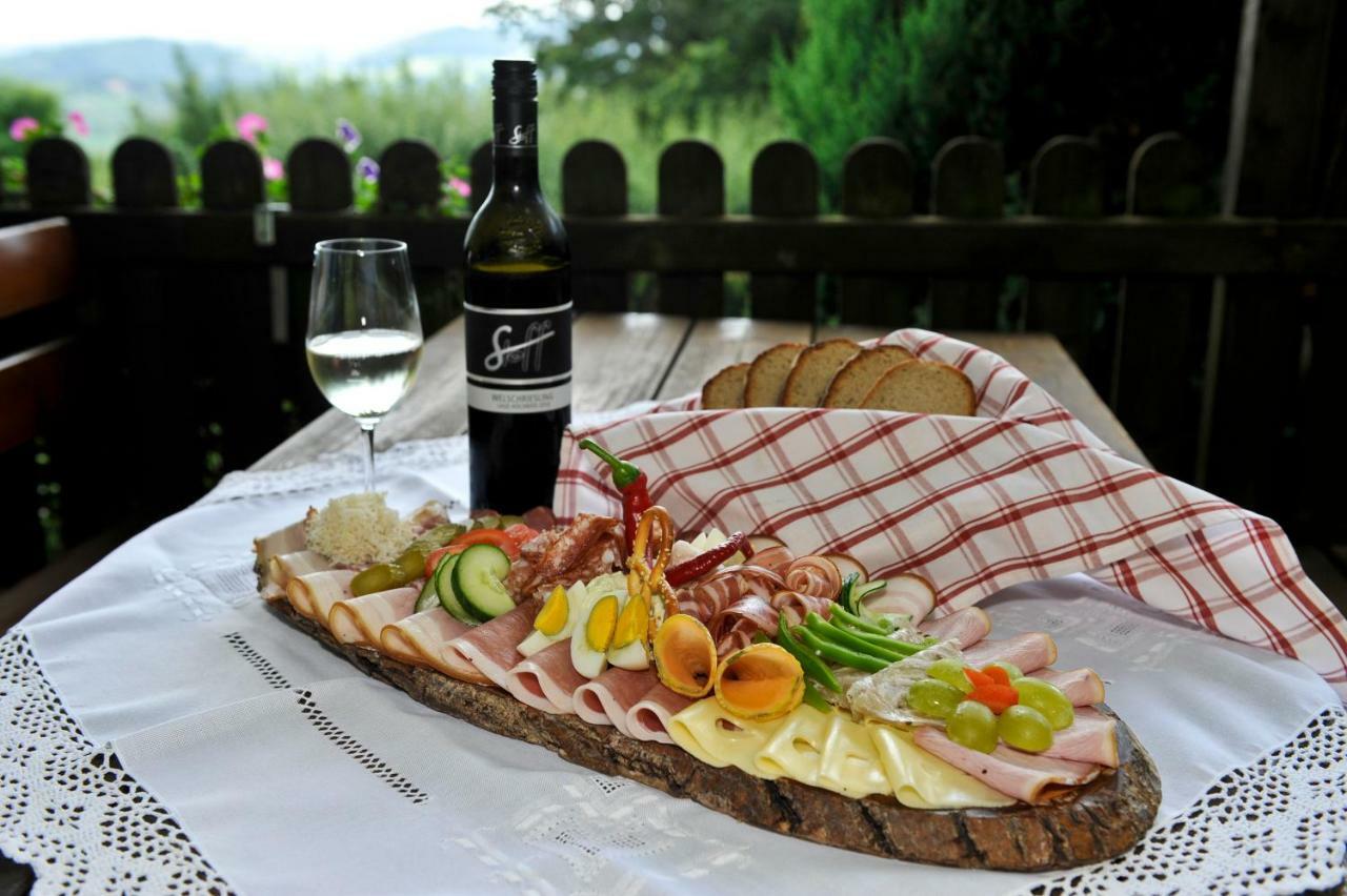 Weingut Stoff Kitzeck im Sausal Exterior foto
